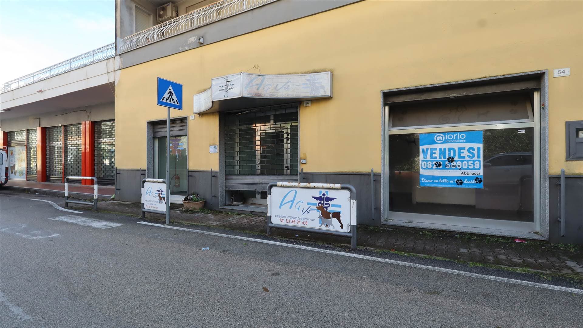 CENTRALISSIMO LOCALE COMMERCIALE IN VENDITA!